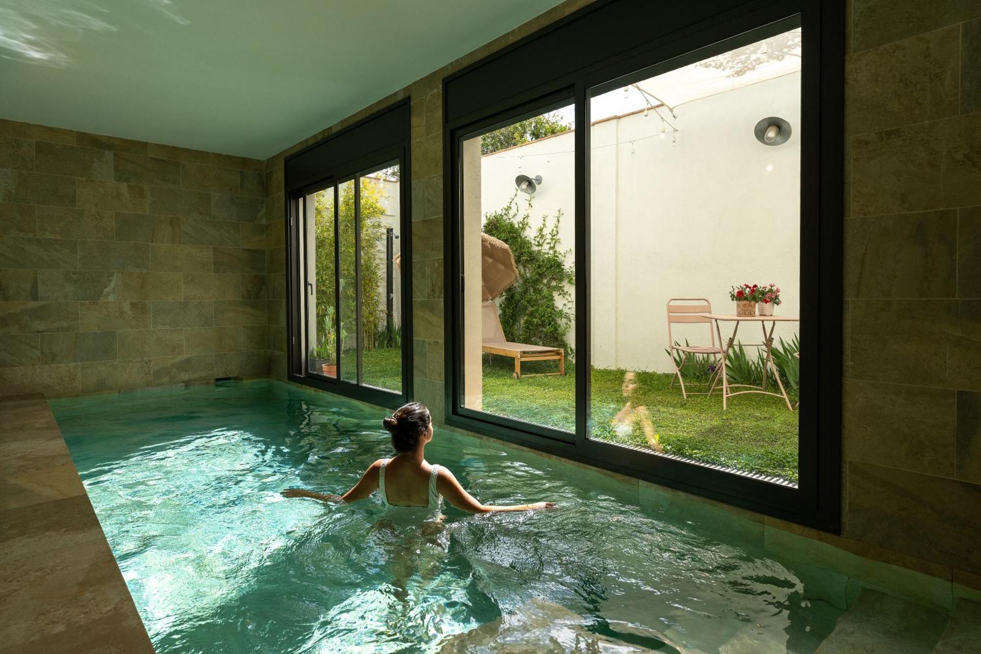 Appartamento Loft Con Piscina Climatizada De Agua Salada Y Parking En El Centro De Figueres Figueres  Esterno foto