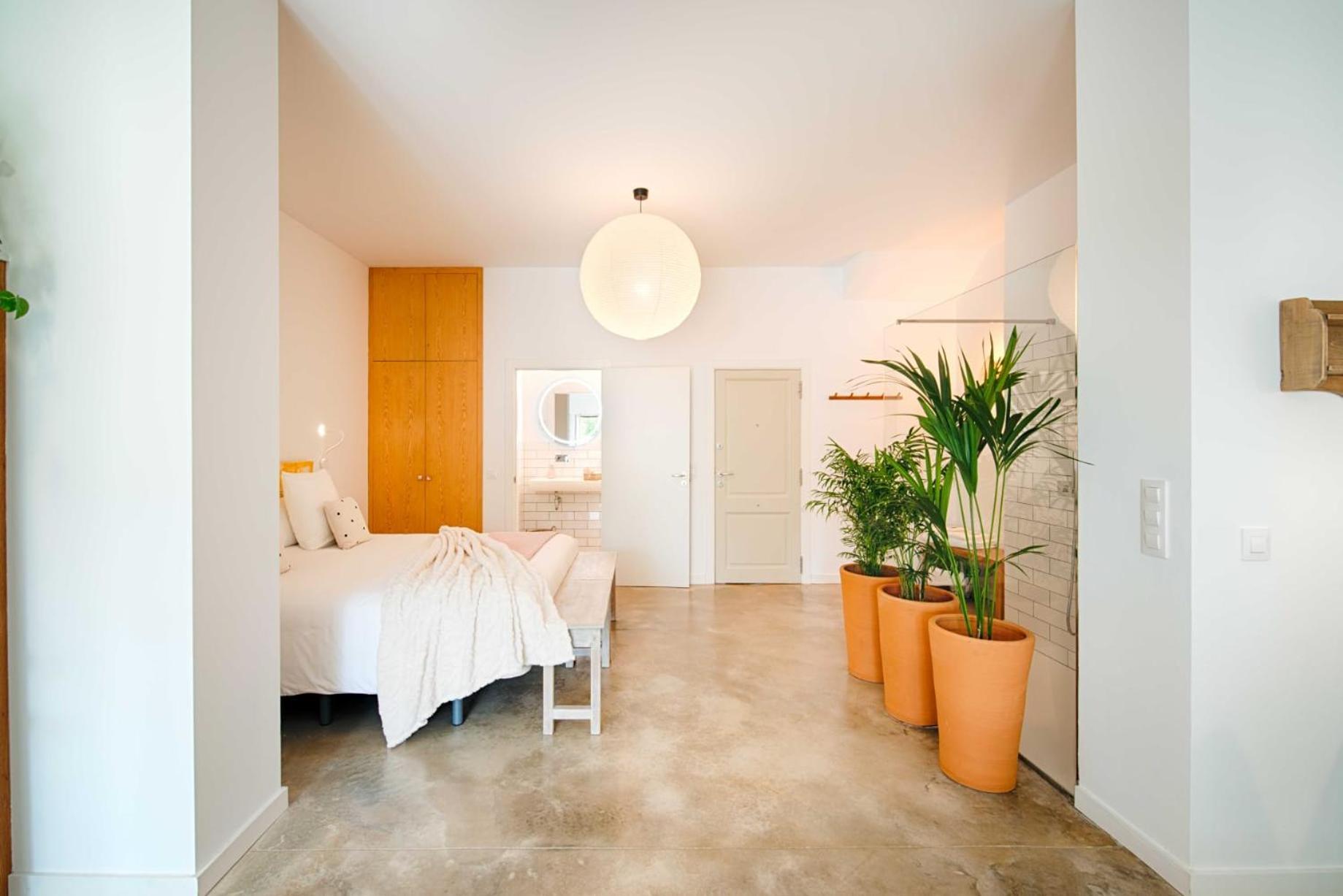 Appartamento Loft Con Piscina Climatizada De Agua Salada Y Parking En El Centro De Figueres Figueres  Esterno foto