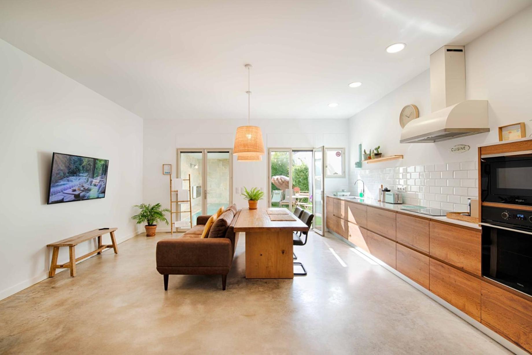 Appartamento Loft Con Piscina Climatizada De Agua Salada Y Parking En El Centro De Figueres Figueres  Esterno foto
