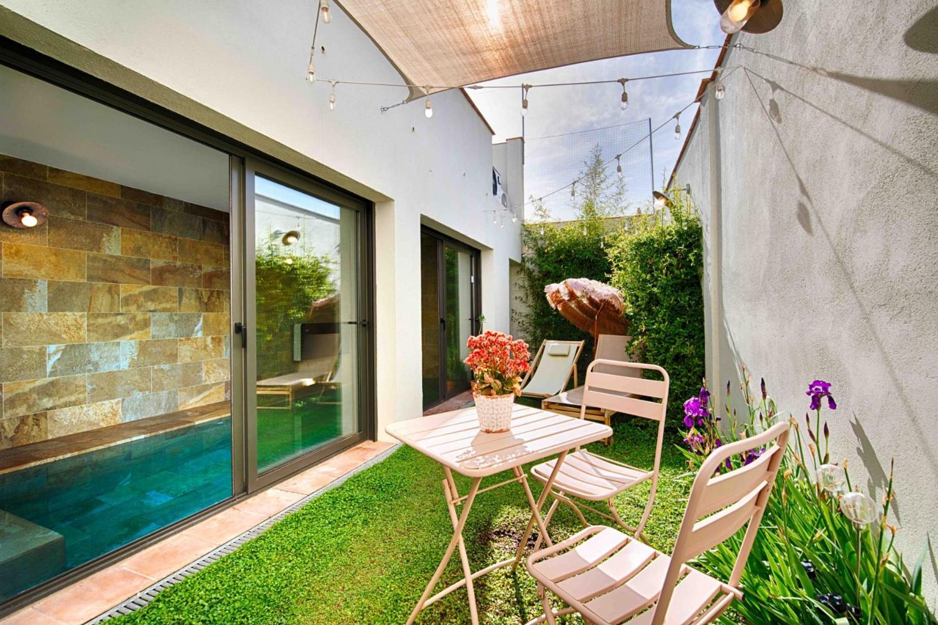 Appartamento Loft Con Piscina Climatizada De Agua Salada Y Parking En El Centro De Figueres Figueres  Esterno foto