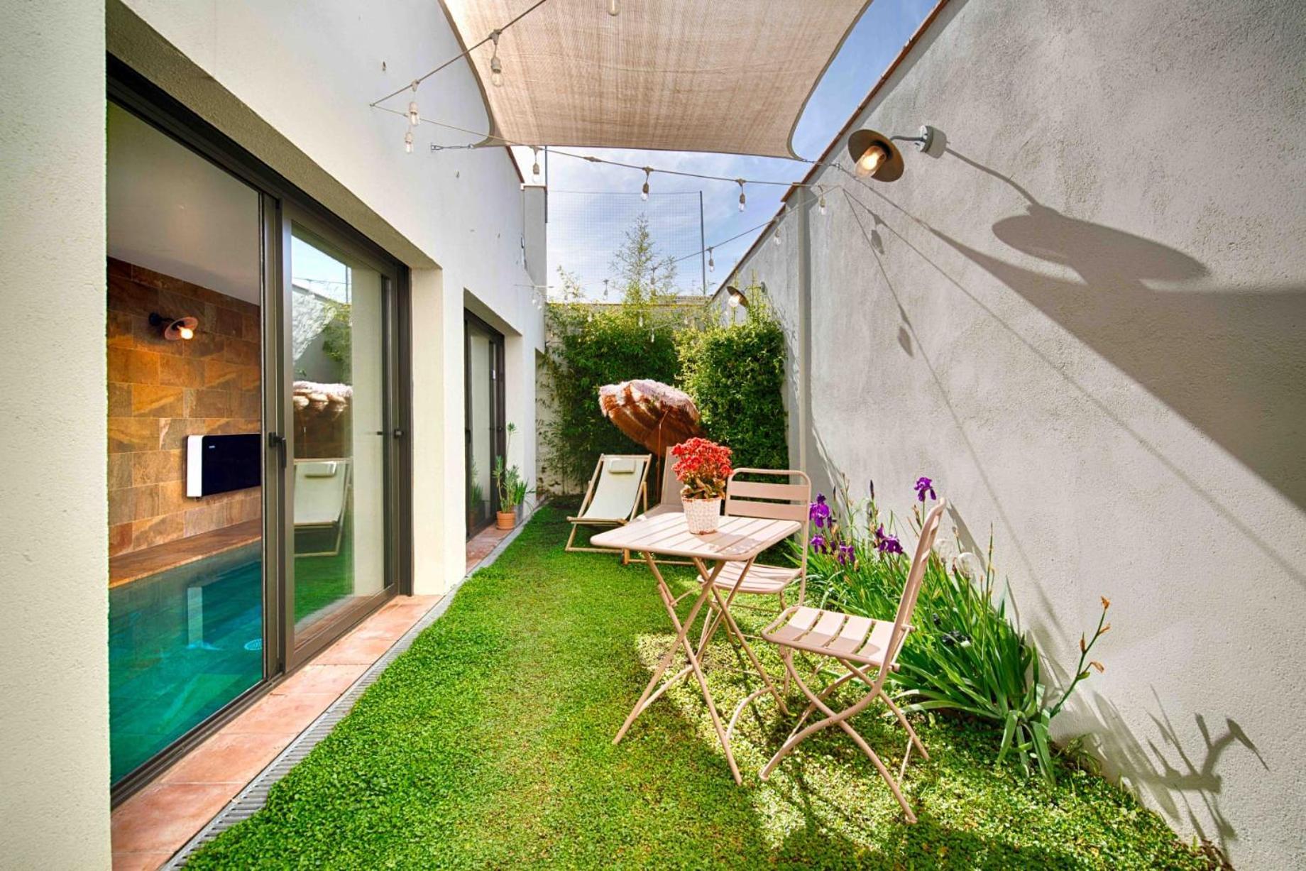 Appartamento Loft Con Piscina Climatizada De Agua Salada Y Parking En El Centro De Figueres Figueres  Esterno foto